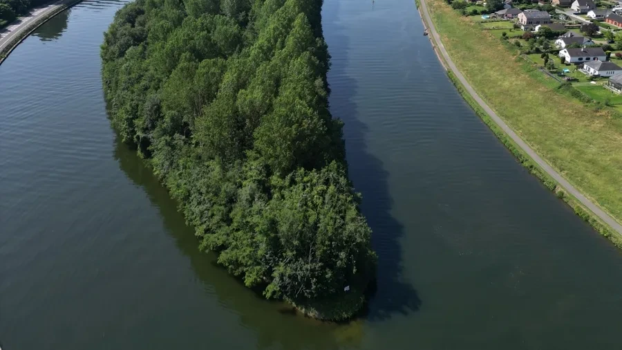 Seltene Fluss-Insel für 95.000 Euro angeboten: Liegt im Nachbarland