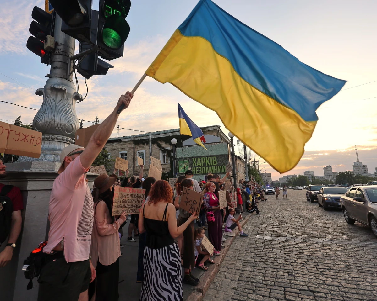 The Guardian view on Ukraine’s challenges, inside and out: tensions at home arise from the struggle against Russia