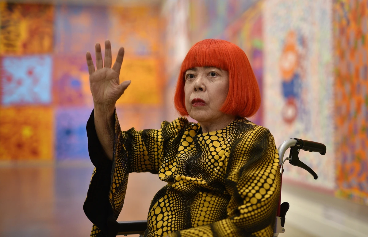 Muere la artista japonesa Yayoi Kusama, faro de la vanguardia neoyorquina en los años 60, a los 97 años