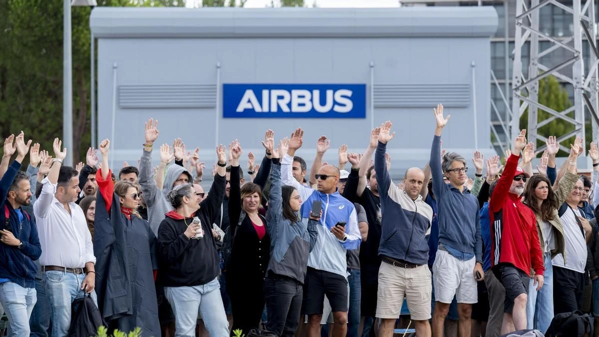 La plantilla de Airbus votará el próximo lunes si suspende temporalmente la huelga