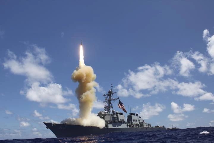Al menos dos muertos en un ataque de EEUU en la isla iraní de Larek, en el estrecho de Ormuz