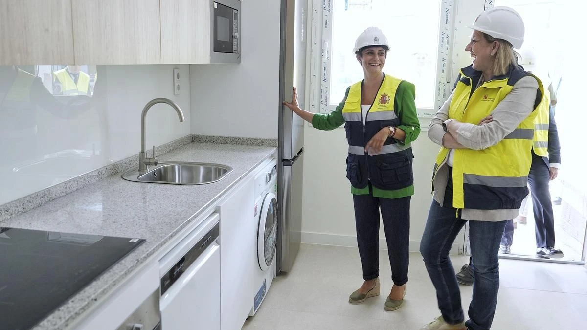 El Gobierno transfiere los primeros 800 millones del Plan de Vivienda a las autonomías
