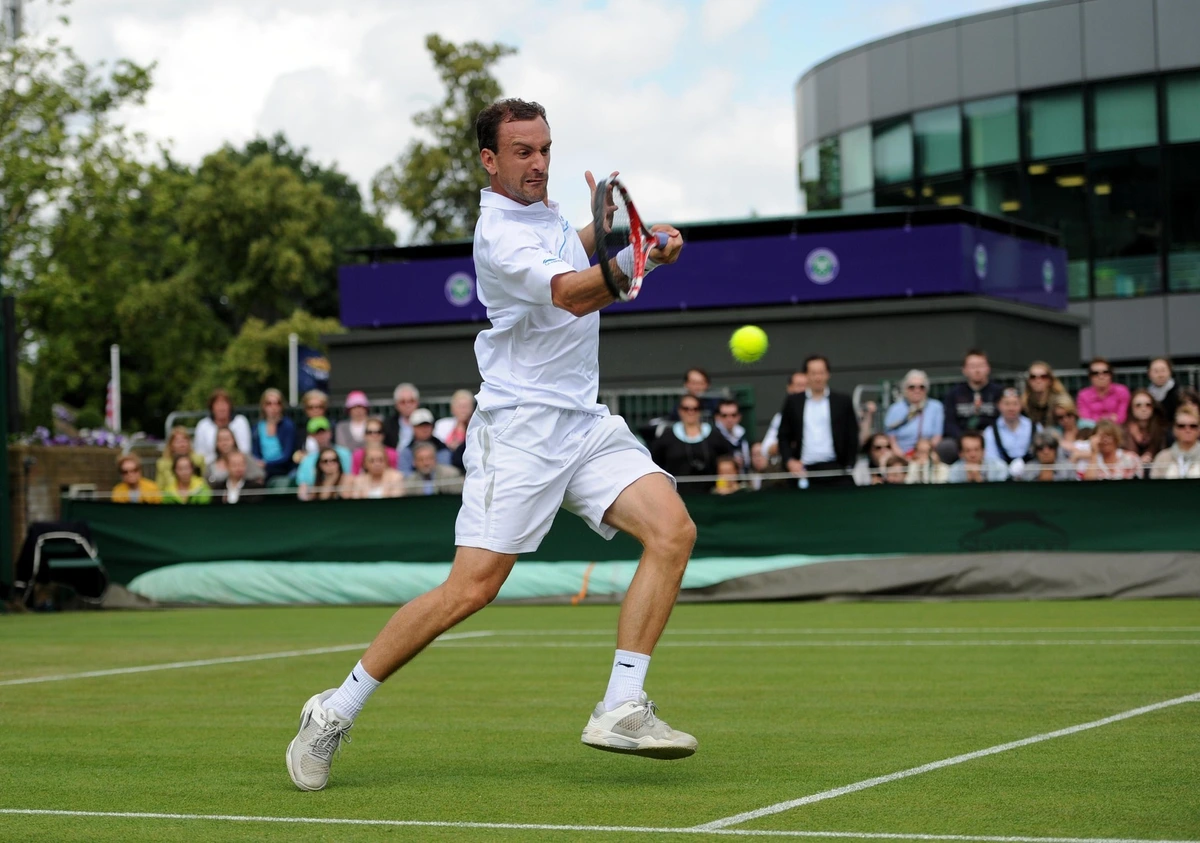 Conor Niland y la otra cara del tenis: "Crucé Uzbekistán en un taxi a toda pastilla para acabar perdiendo en primera ronda de un challenger"