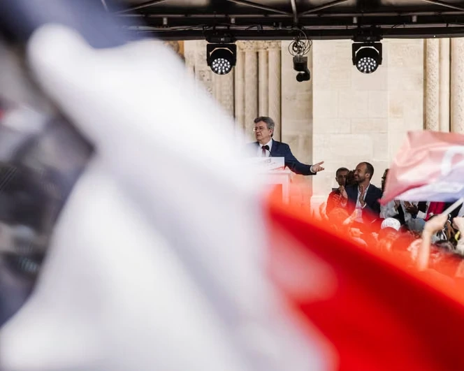 Présidentielle 2027 : Jean-Luc Mélenchon, entre radicalité et besoin de rassembler, rêve d’un duel avec l’extrême droite