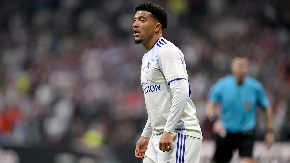 Jadon Sancho trainiert in der 10. Liga! Was die BVB-Bosse jetzt irritiert