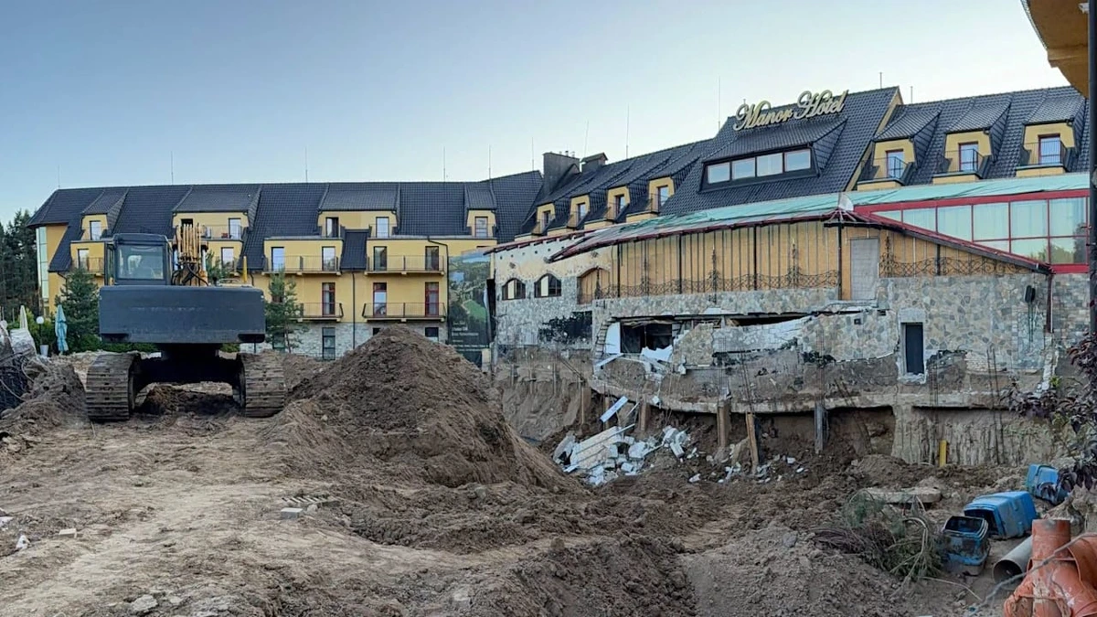 Bei Bauarbeiten: Einsturzgefahr! 105 Gäste aus Hotel evakuiert