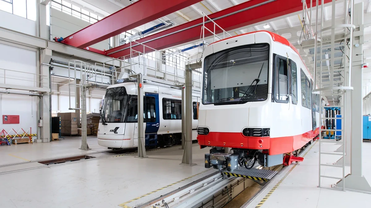 Stadtwerke in Dortmund wollten sparen: Zoff um neue Bahnen ohne Klimaanlagen