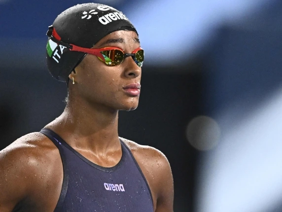 Sara Curtis superstar con i metodi Usa: il «Guardiola» della piscina che l'adora, la musica a mille per superare la fatica