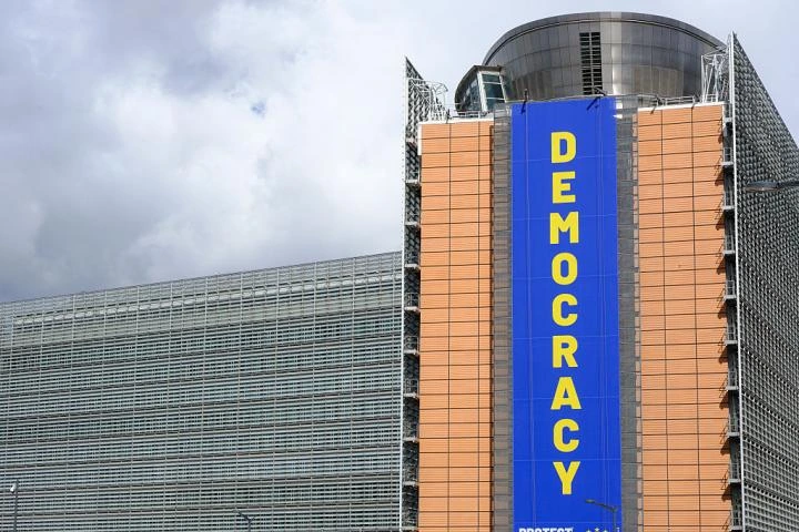 La UE vuelve al cole: el reto de proteger sus valores y no capitular ante el empuje ultra