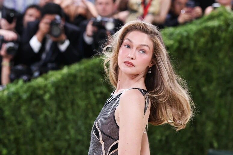 Bradley Cooper e Gigi Hadid sposi? Coppia avvistata con anello all'anulare