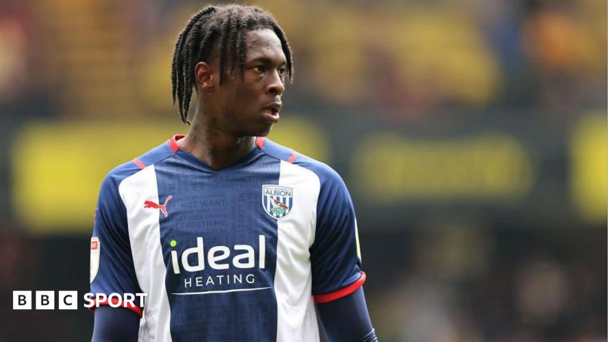 Ex-West Brom midfielder Castro, 25, dies during friendly