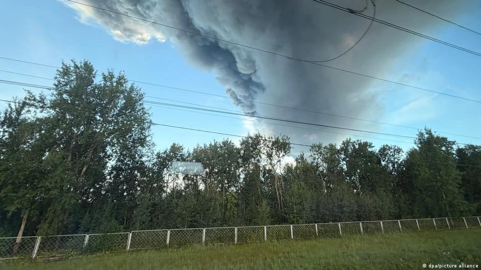 Ucrania ataca importante refinería del noroeste de Rusia