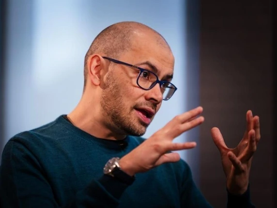 Google cambia guida all’AI: il Nobel Hassabis lascia la gestione di DeepMind