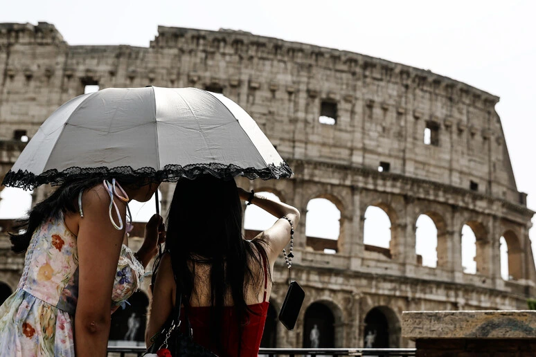 Weekend con tregua dal caldo torrido al Centro-Nord, ma ancora 38-40 gradi al Sud