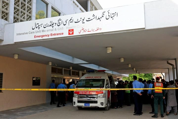 Al menos 15 recién nacidos mueren en un incendio en un hospital de Pakistán