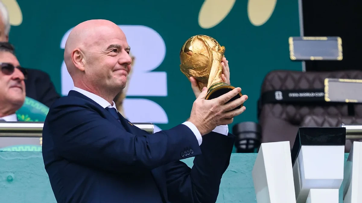 Stürzt Infantino nach dem Aus für den WM-Verkauf?