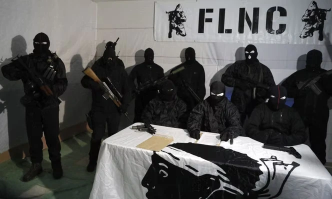 En Corse, le FLNC rejette le projet d’autonomie et menace les non-Corses installés sur l’île : « Ne vous considérez pas en sécurité sur notre territoire »