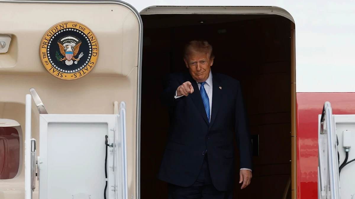 Trump kauft 10.335.000.000.000 Liter Öl