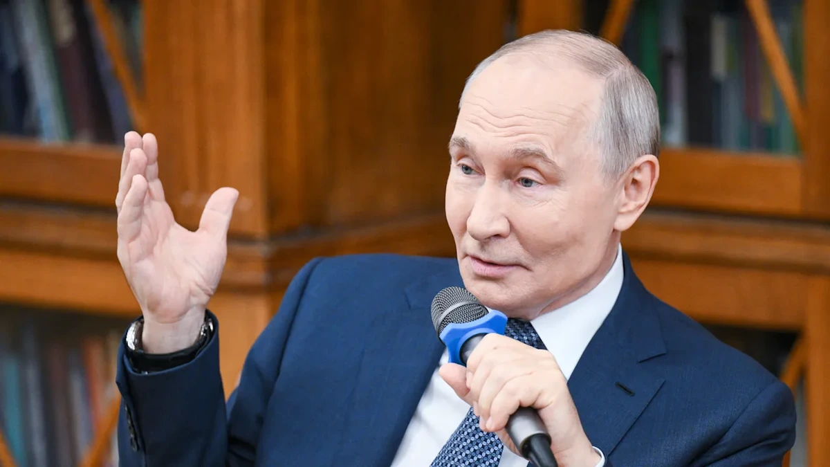 Ukraine-Krieg: Wladimir Putin zieht absurden Vergleich mit Orcas und Eisbären