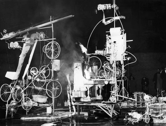Autodestructions artistiques