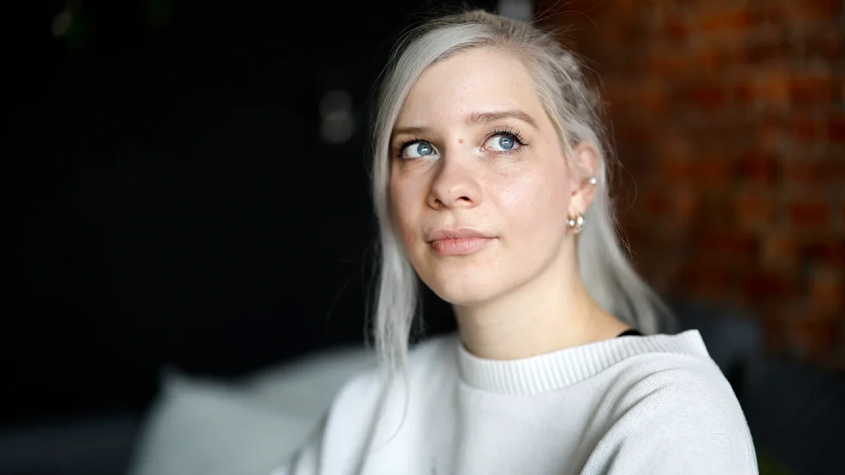 Sängerin Katha Rosa über Missbrauch: „Ich wollte unsichtbar sein“