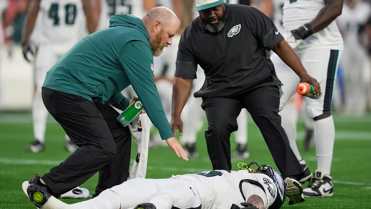 Testspiel-Drama: NFL-Star bleibt regungslos liegen