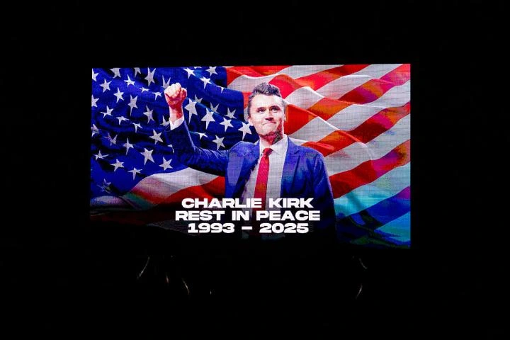El sospechoso del asesinato del activista ultra Charlie Kirk se declara no culpable e irá a juicio: ¿qué viene ahora?