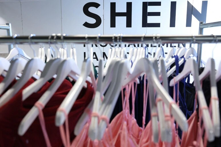Shein va in borsa, tutto quello che c'è da sapere sul gigante cinese del fast fashion