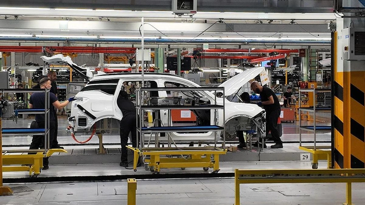 Claves del pacto sobre coches híbridos chinos: cupo de 350.000 vehículos al año sin afectar a los fabricados en la UE