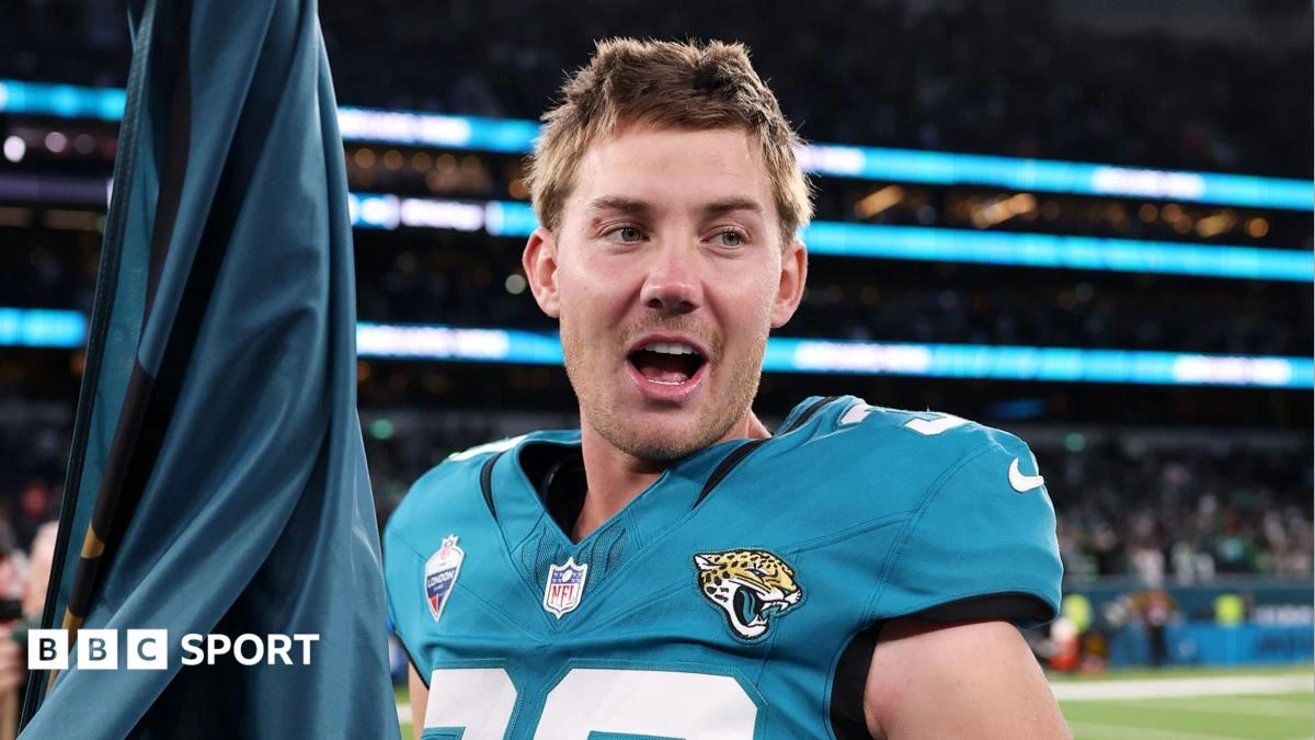 Jaguars beat Eagles with last-second kick in London