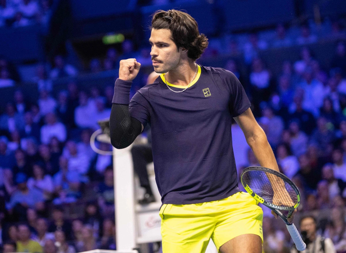 Alcaraz supera a Khachanov en su estreno en Viena y suma horas para recuperar su mejor tenis