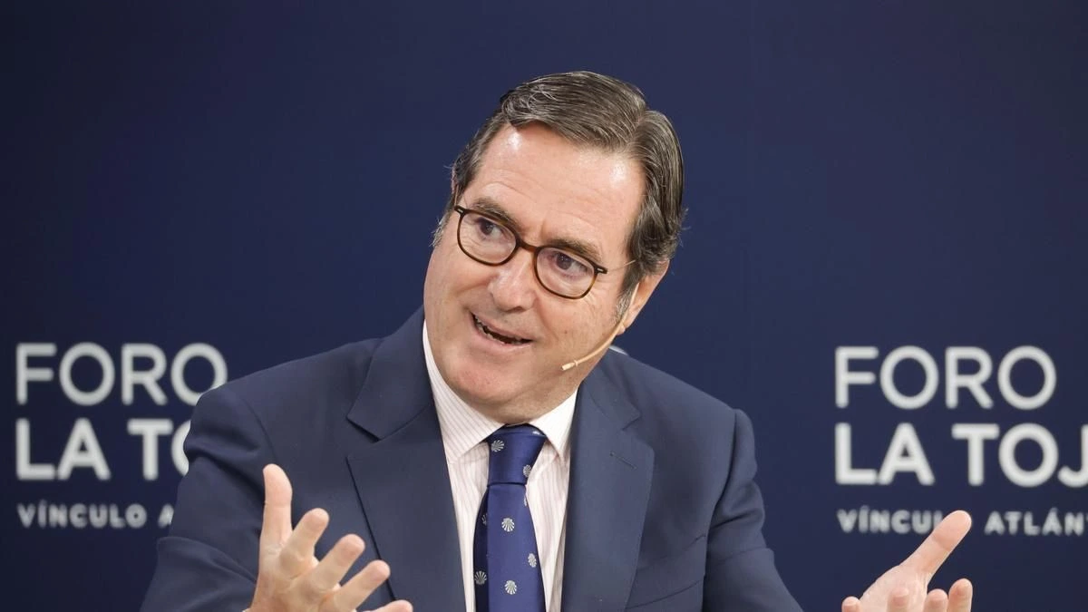 La patronal ve “increíble” que el Gobierno use su “poder” para subir el salario mínimo en periodo electoral